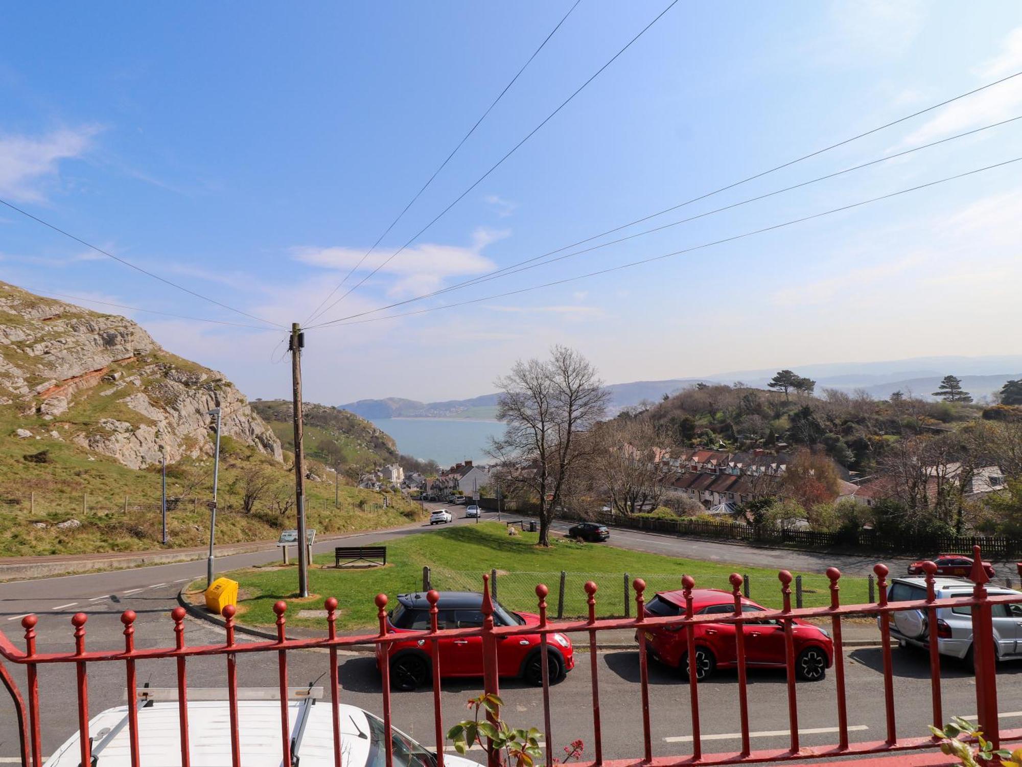 4 Bay View Terrace Holiday home