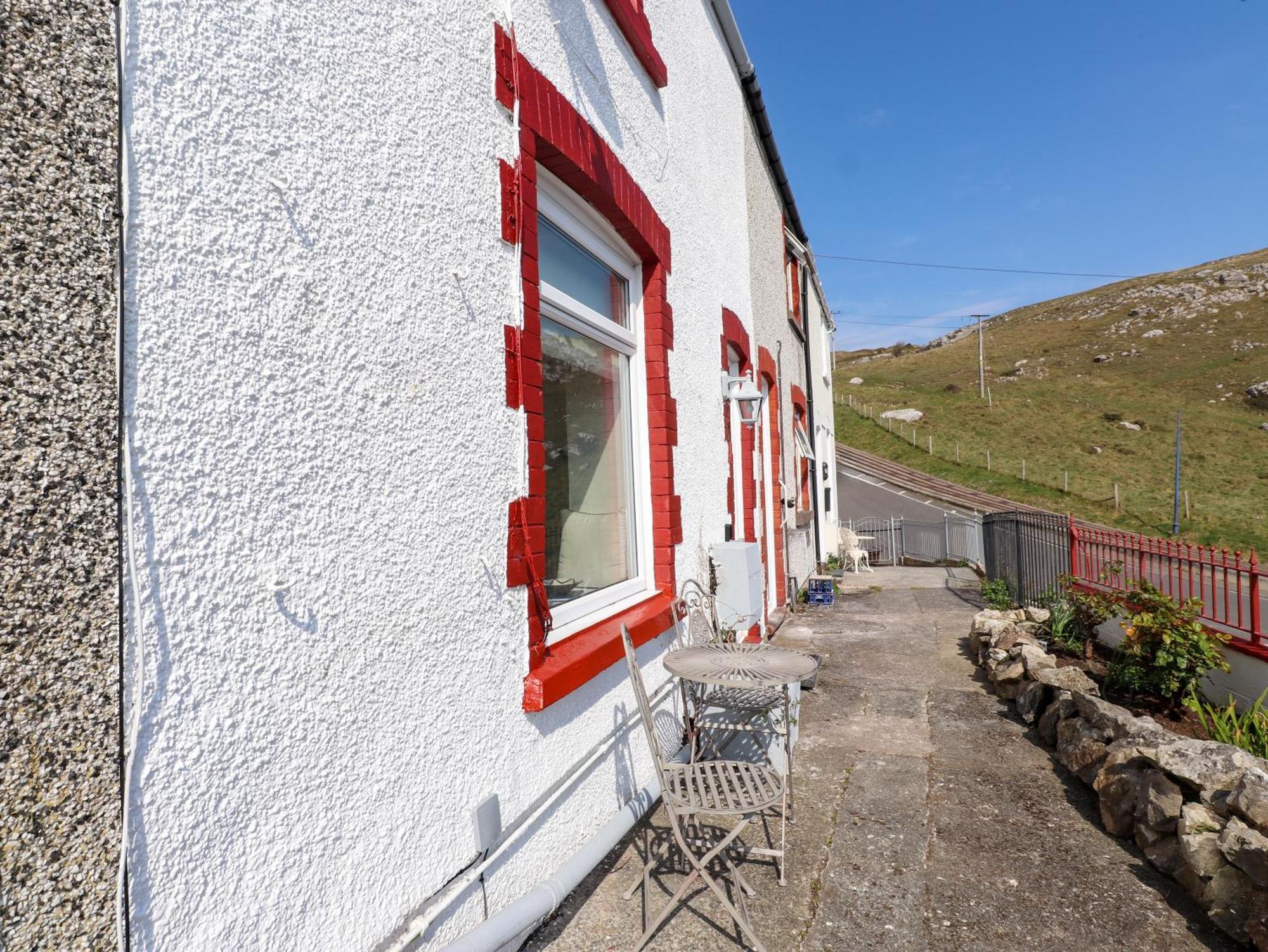 4 Bay View Terrace Holiday home