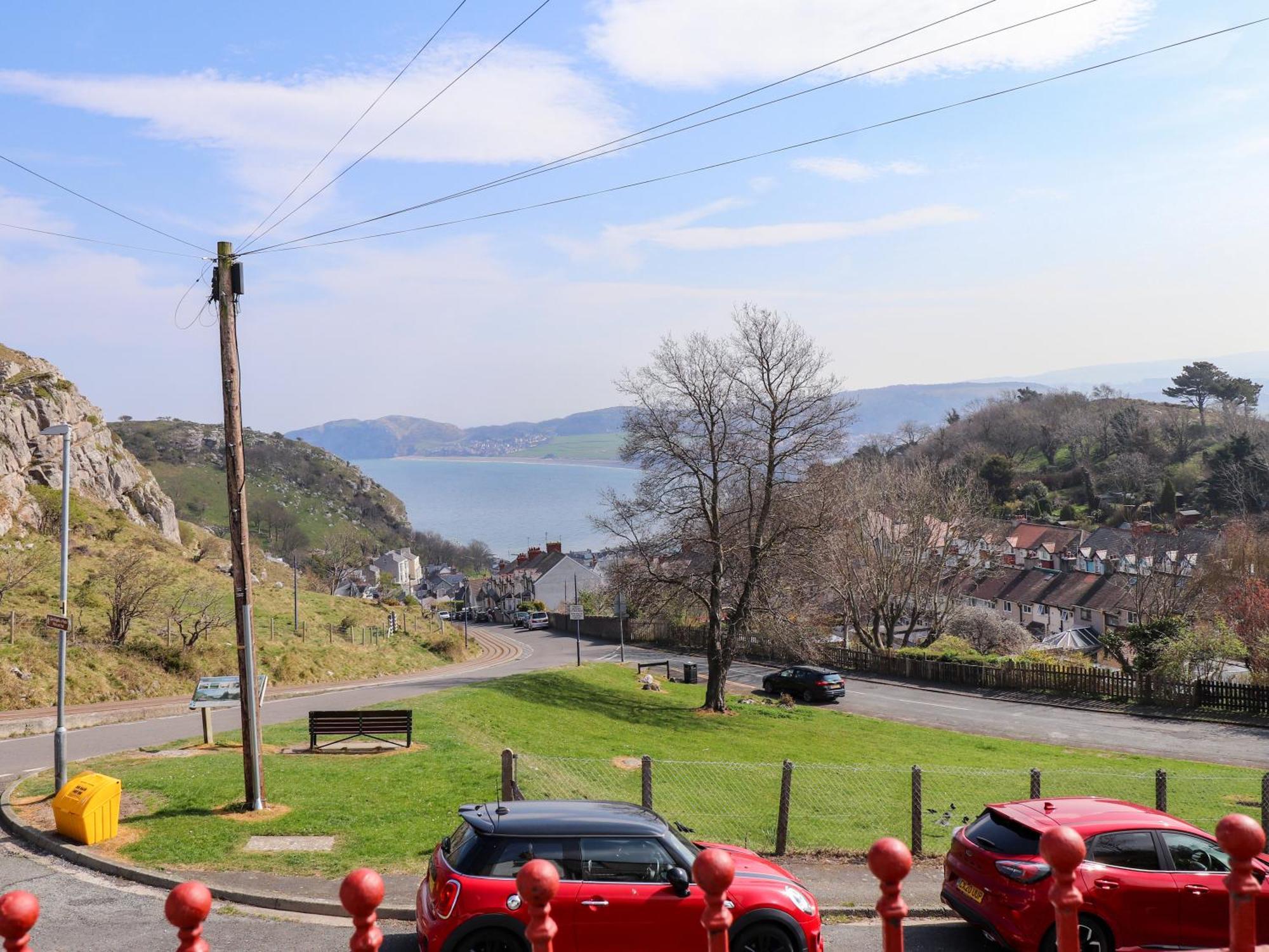 4 Bay View Terrace *