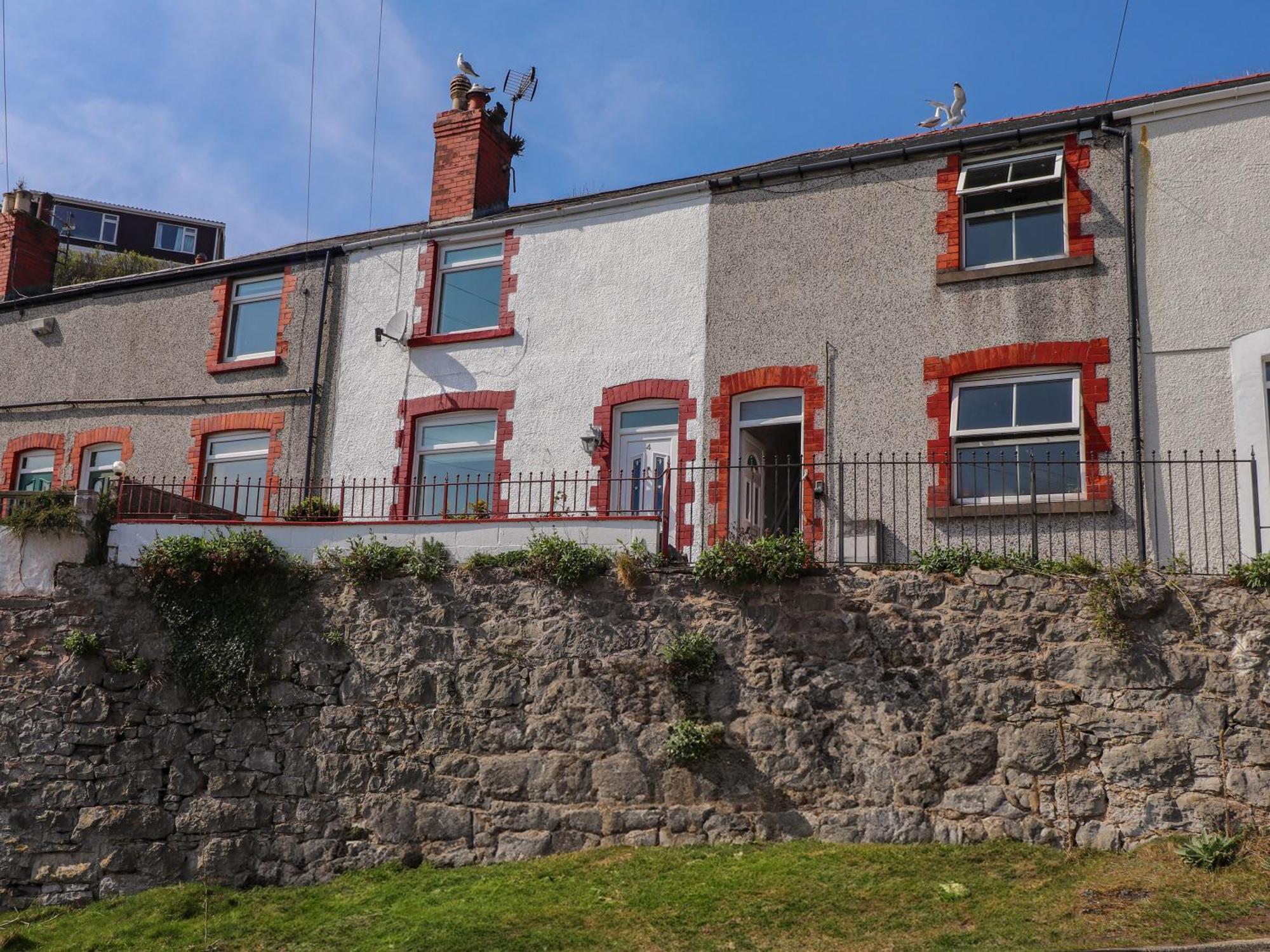 4 Bay View Terrace Holiday home *